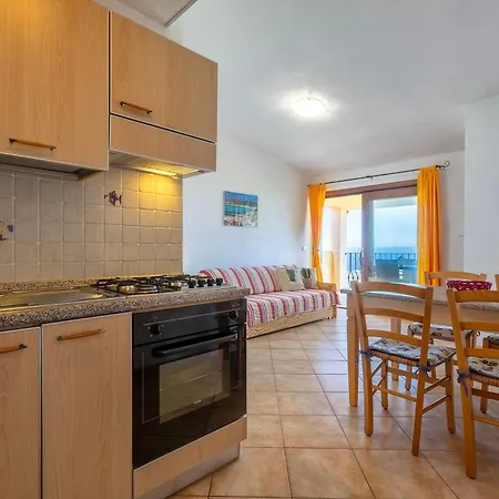Sea View Isola Rossa 3 *